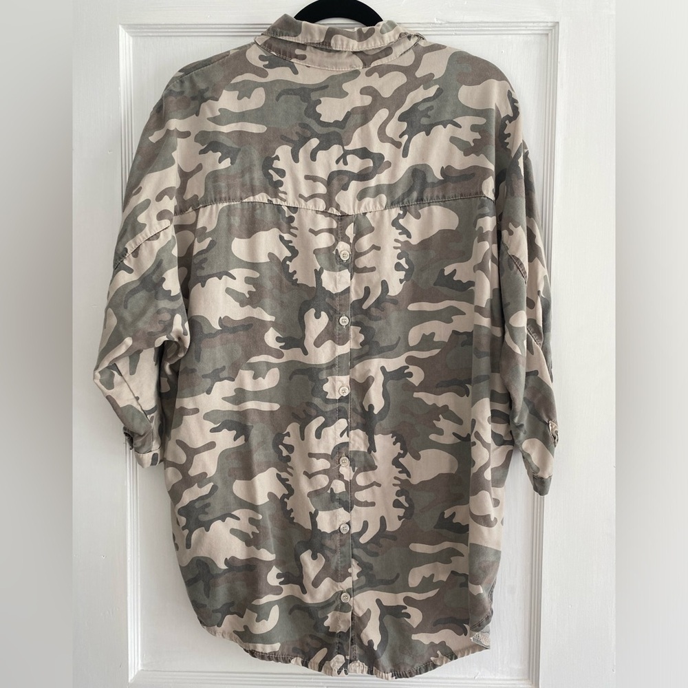 SUZY D LONDON Oversized Button Back Camo Tunic Women’s Blouse in Size M - Picture 7 of 7